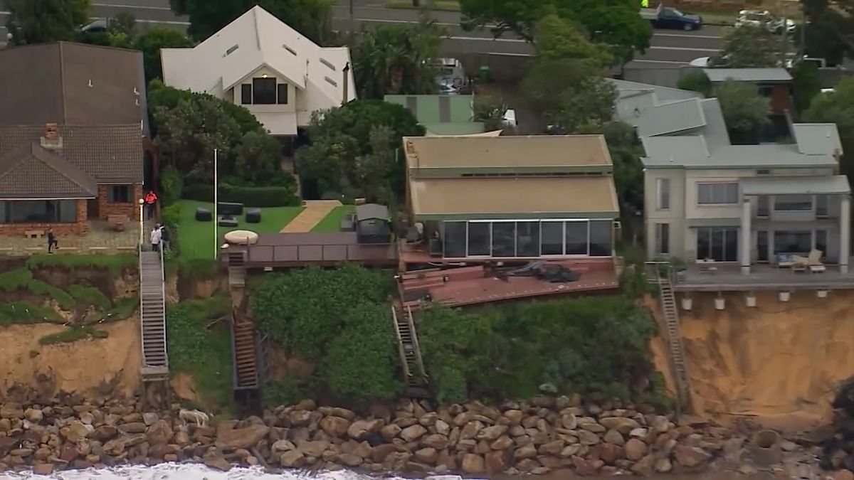 V Austrálii se do moře hroutí luxusní vily. Kvůli lidem a erozi